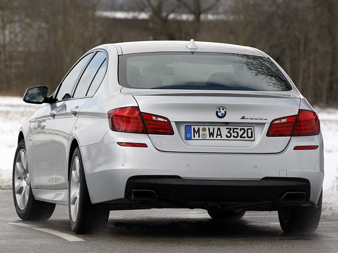 BMW-5-Series-M550d-xDrive-2012-Photo-13-800x600.jpg